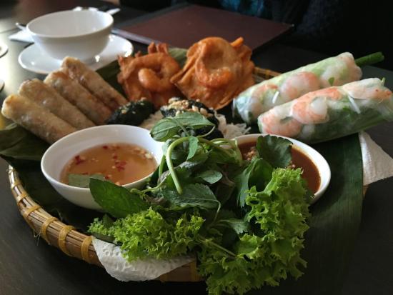 Saigon Com Nieu