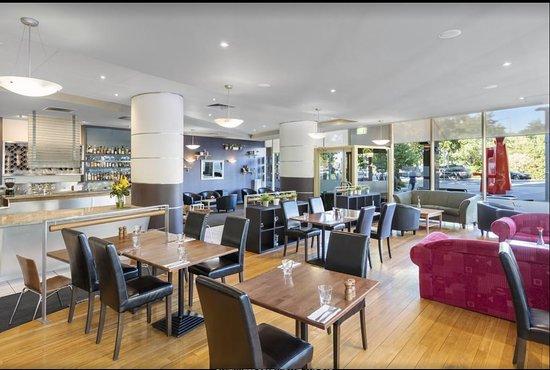 Bluewater Restaurant and Bar