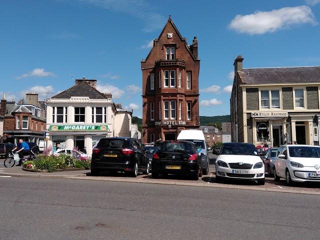 The Famous Star Hotel & Restaurant