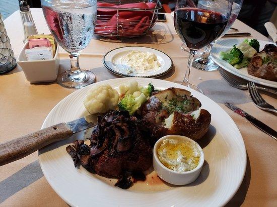 Woodlands Restaurant at Eagle Ridge Resort & Spa