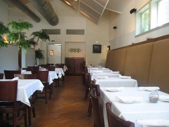 Cholanad Restaurant & Bar
