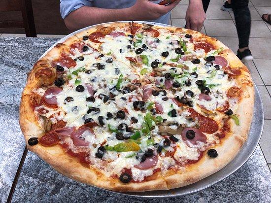 Brothers Pizzeria