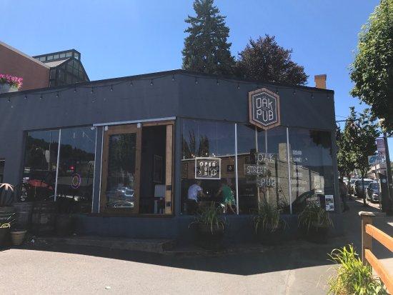 Oak Street Pub