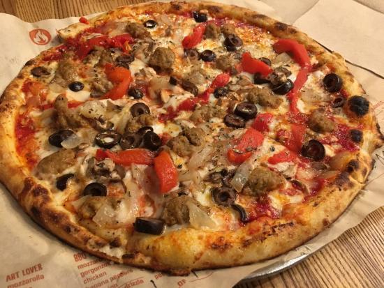 Blaze Fast-Fire'd Pizza