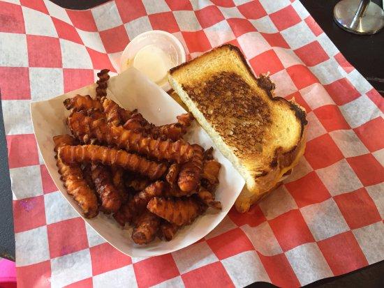 Cheesie's Pub & Grub
