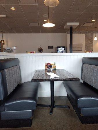 Lola Diner