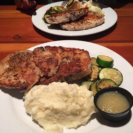 Grunions Sports Bar & Grill