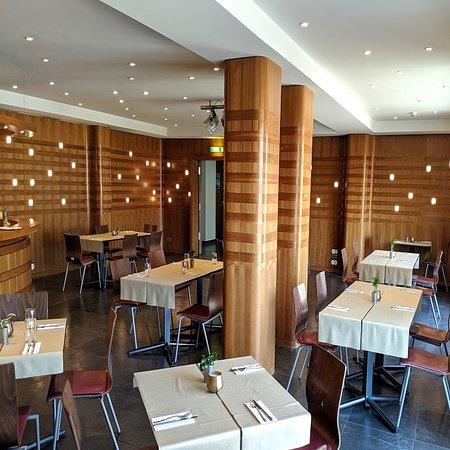 Gadya Kosher Restaurant