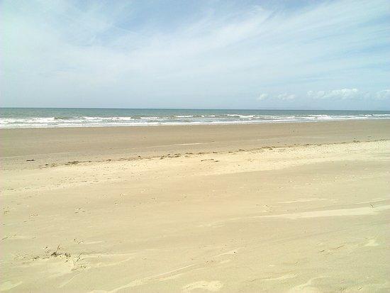 Dyffryn Beach