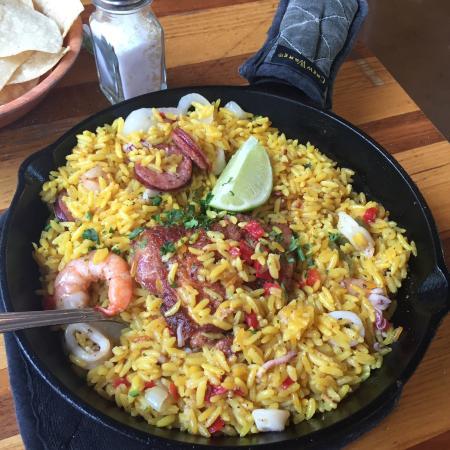 La Fonda Latina