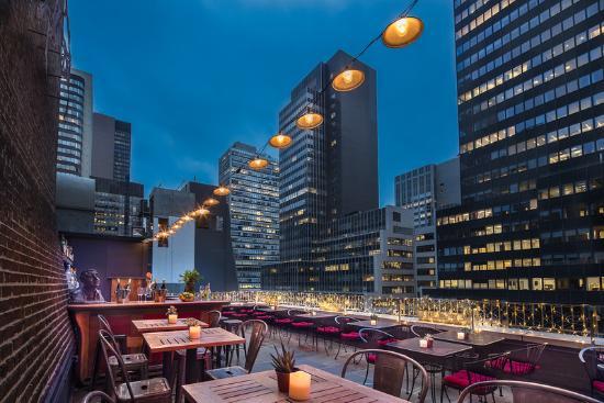 Henry's Rooftop Bar
