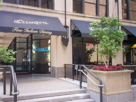 Cafe Mezzanotte