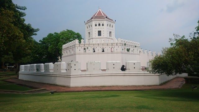 Santichaiprakarn Park