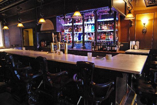 Doubles Lounge