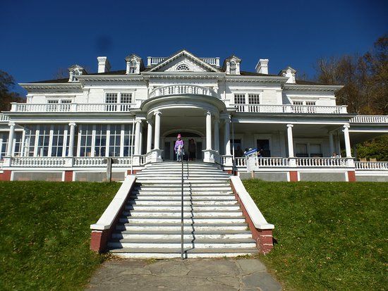 Flat Top Manor
