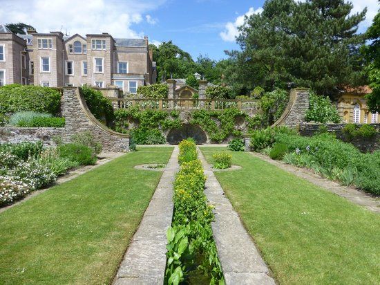 Hestercombe House
