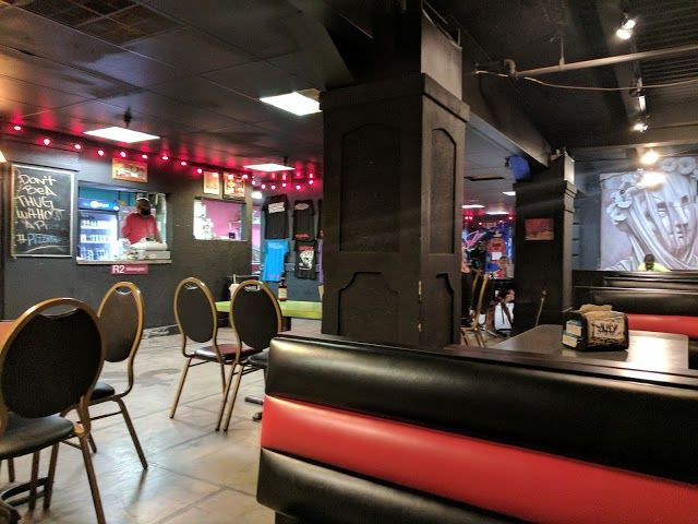 Spinellis Pizza
