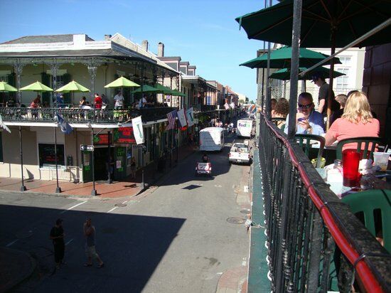 Johnny White's Pub & Grill