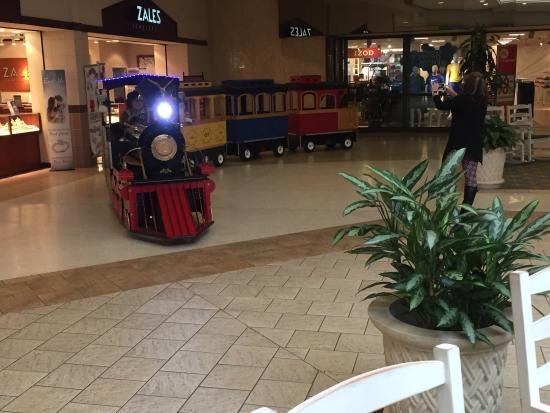 Magnolia Mall